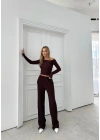 DÜŞÜK OMUZ BLUZ VE PANTOLONLU GOFRE İKİLİ TAKIM BORDO