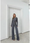 BÜZGÜLÜ BLUZ VE PANTOLONLU GOFRE İKİLİ TAKIM GRİ