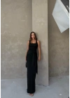 KARE YAKA BEL BAĞLAMA DETAY UZUN KALEM ELBİSE SİYAH