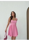 KARE YAKA ETEK PİLELİ ELBİSE PEMBE