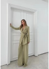 KRUVAZE YAKA YAN BAĞLAMA DETAY BLAZER CEKET VE PANTOLONLU İKİLİ TAKIM YEŞİL