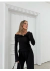 MADONNA YAKA AKSESUAR DETAY BLUZ VE PANTOLONLU GOFRE İKİLİ TAKIM SİYAH
