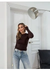 MODAL KUMAŞ PARMAK GEÇMELİ BASİC BLUZ KAHVE