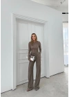 PARMAK GEÇME DETAY TERS DİKİŞ BLUZ VE PANTOLONLU GOFRE İKİLİ TAKIM VİZON