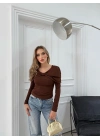 ŞAL YAKA ÖN BURGULU SELANİK KUMAŞ BLUZ KAHVE