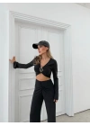 AKSESUAR DETAY BLUZ VE DRAPE PANTOLONLU İKİLİ TAKIM SİYAH