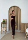STRAPLEZ BEL AKSESUAR DEKOLTE DETAY UZUN SANDY ELBİSE KAHVE