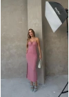 STRAPLEZ AKSESUAR DETAY GOFRE UZUN ELBİSE PEMBE