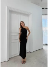 TEK OMUZ KENDİNDEN FULARLI UZUN SANDY ELBİSE SİYAH