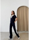 YAKA DETAY BLUZ VE ŞERİTLİ PANTOLONLU MODAL İKİLİ TAKIM LACİVERT