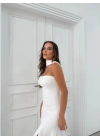 YIRTMAÇLI STRAPLEZ FULARLI UZUN ELBİSE BEYAZ