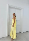 YIRTMAÇLI STRAPLEZ FULARLI UZUN ELBİSE SARI