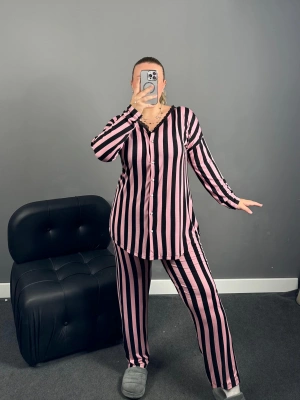A Kalite Pembe Çizgili Gömlek Model Pijama Takımı