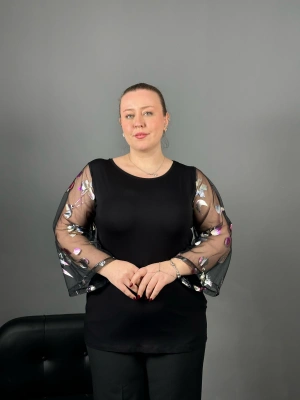 İspanyol Kol Renkli Baskı Detaylı Bluz