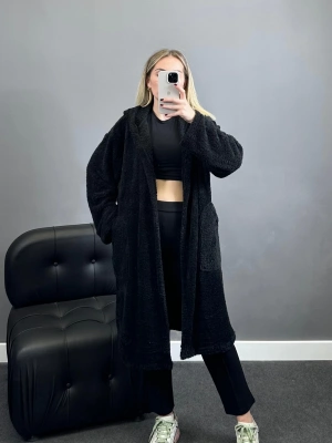 Siyah Peluş Uzun Hırka