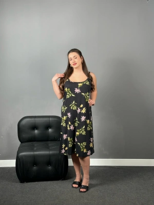 Siyah Çiçekli Gn Askılı Elbise