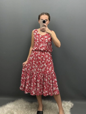 Çiçek Desenli Kırmızı Viskon Wear Elbise