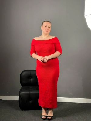 Kırmızı Madonna Yaka Pamuklu Elbise