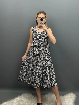 Küçük Çiçek Desenli Siyah Viskon Wear Elbise