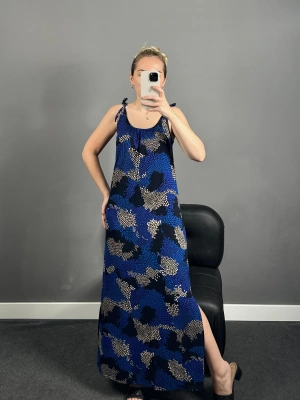 Geometrik Desenli Askılı Elbise