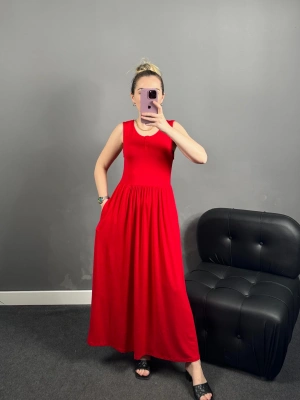 Sıfır Kol Kırmızı Pamuklu Likralı Elbise