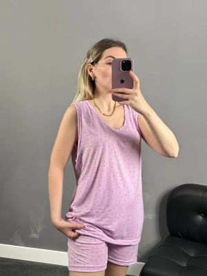 Sıfır Kol Puantiyeli Şortlu Takım