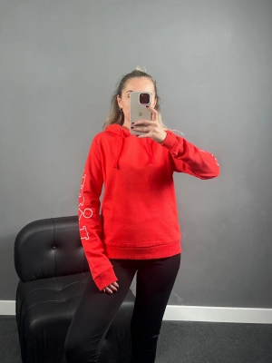Üç İplik Kırmızı Sweatshirt