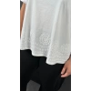 Beyaz Etek Ucu Nakış Detaylı Tshirt