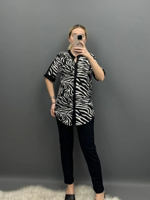 Kısa kol zebra desen penye gömlek