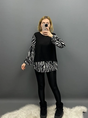 Zebra Detaylı Parçalı Bluz