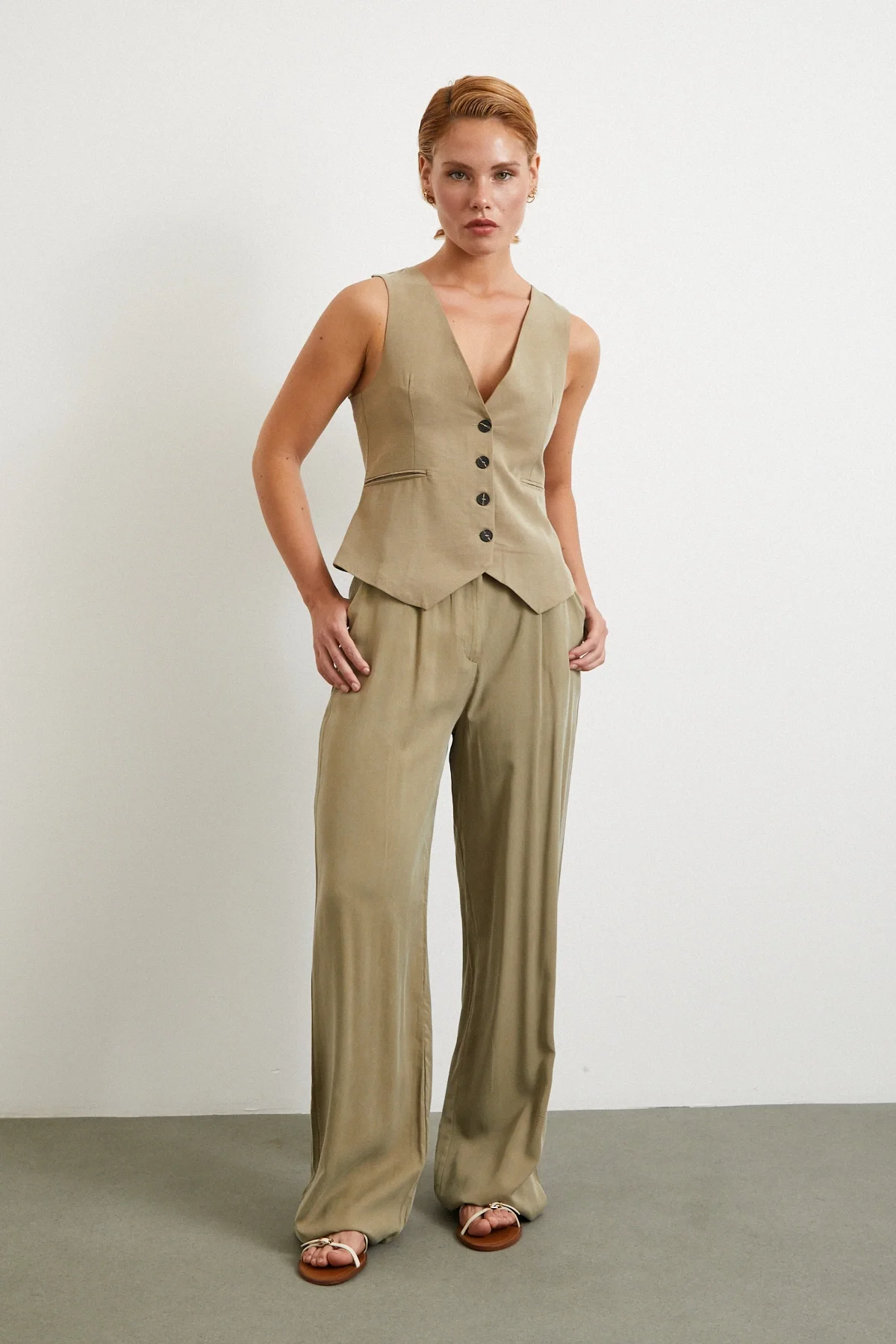 Pocketed Linen Vest - Khaki