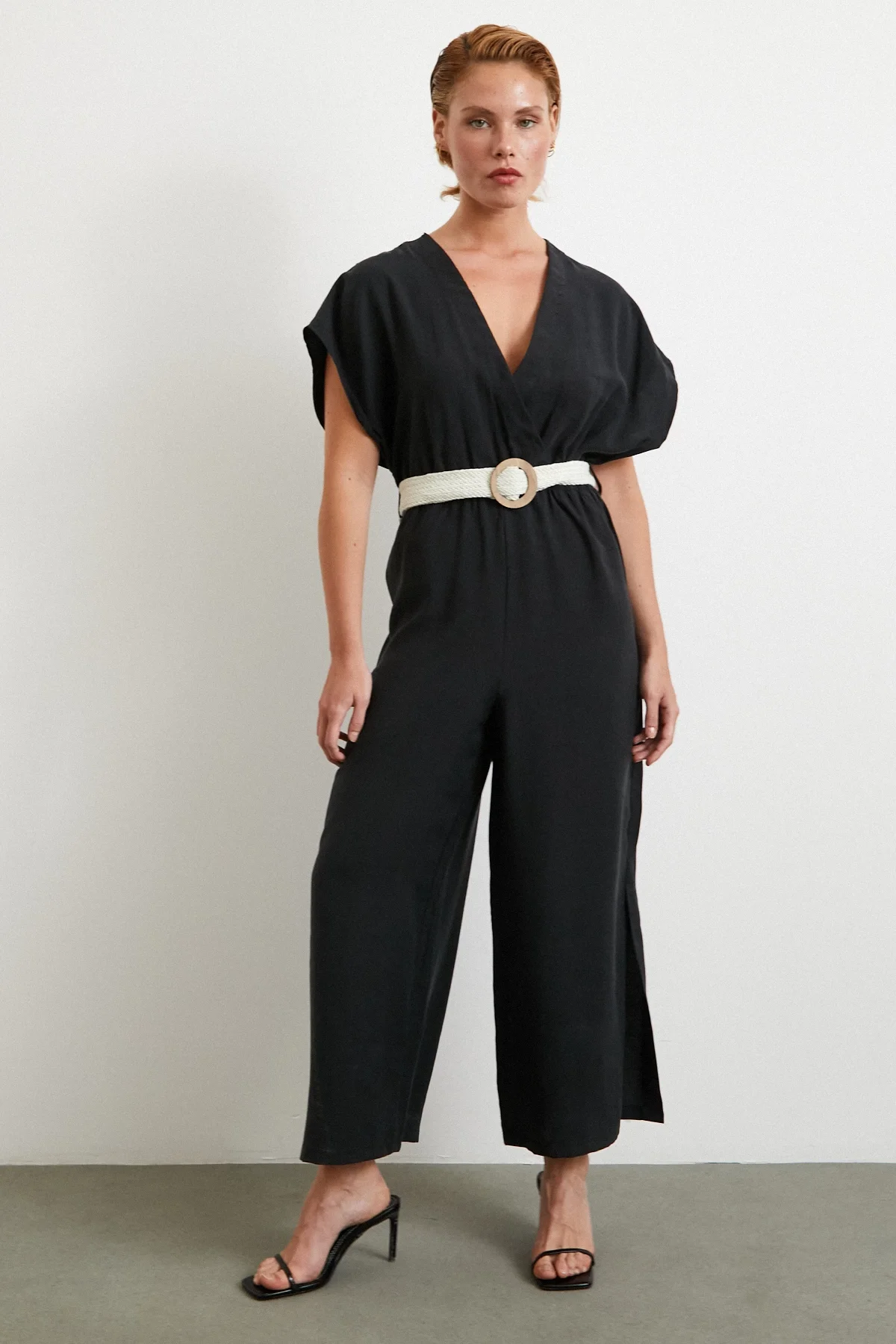 فستان بأكمام خفاش بتفاصيل حزام - أسود