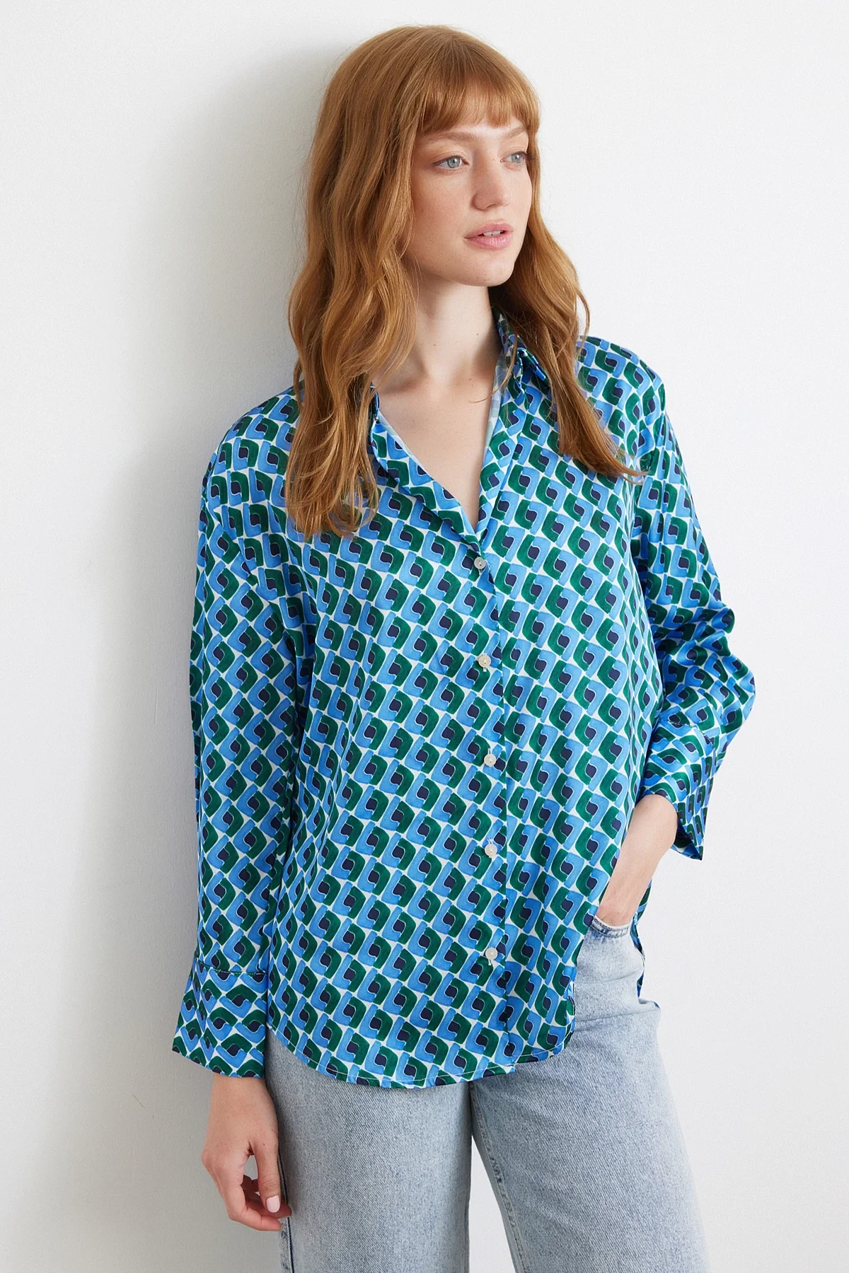 Geometrik Desenli Saten Gömlek - Mavi