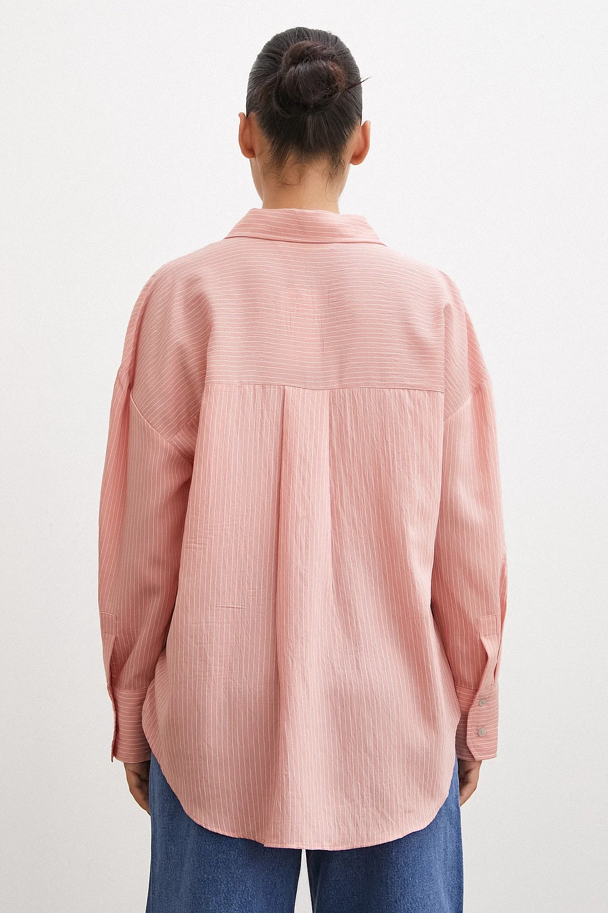 قميص مخطط بأزرار - وردي