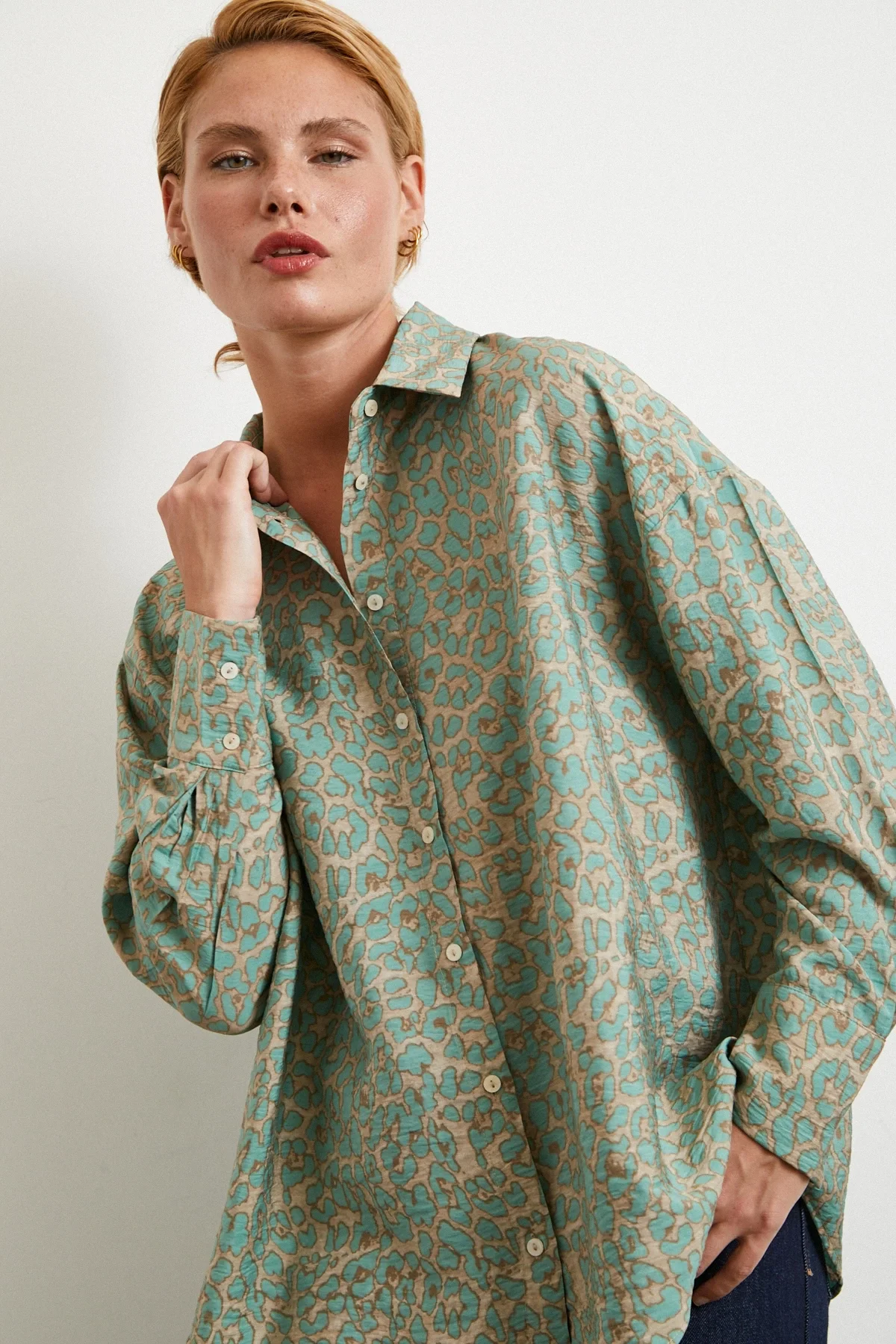 قميص جاوانيز بنقشة فهد - فوشيا