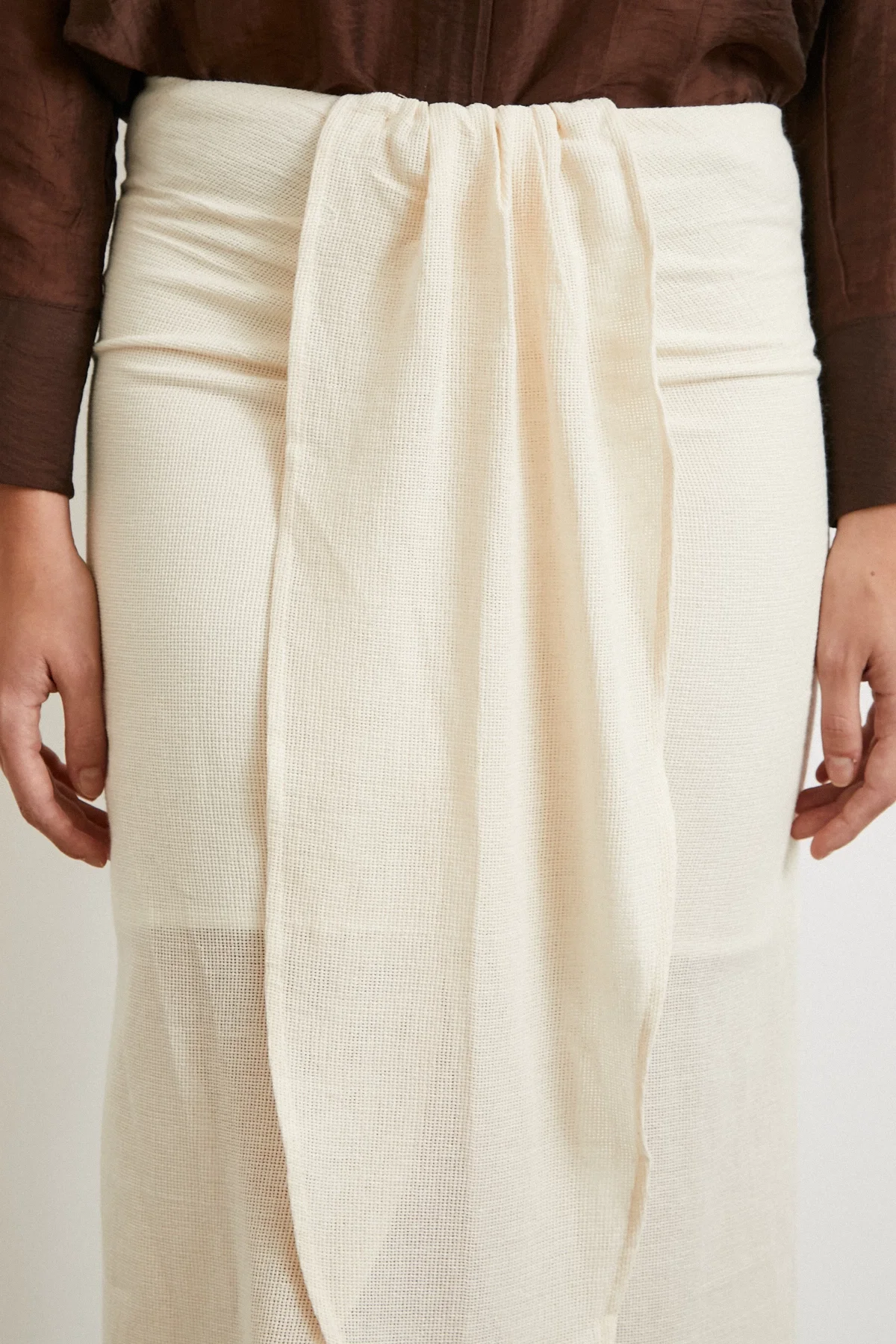 تنورة ضيقة أمامية - كريم