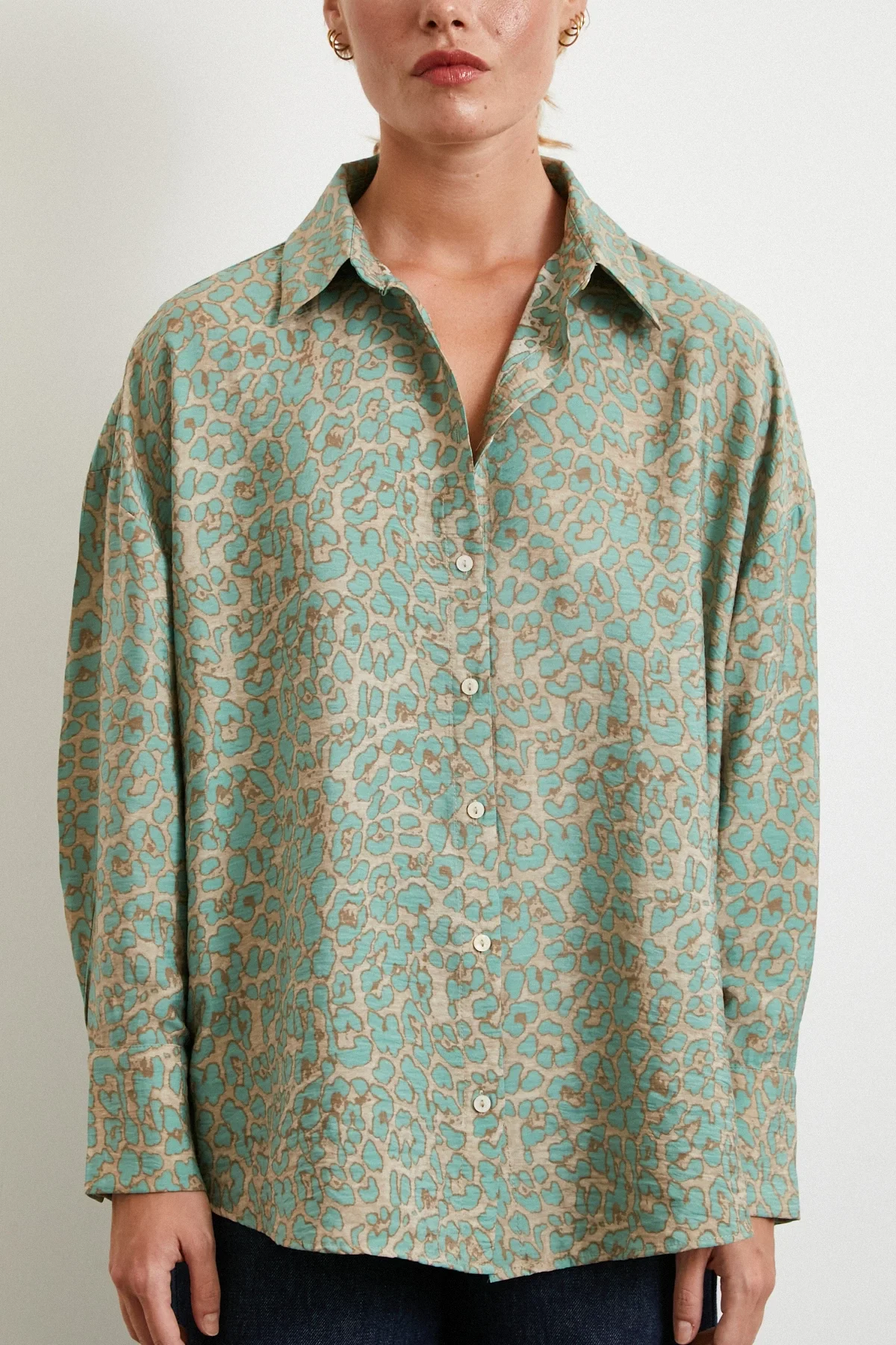 قميص جاوانيز بنقشة فهد - فوشيا