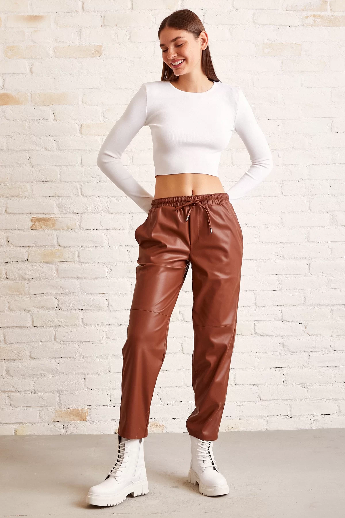 Lace-Up Leather Pants - Brown