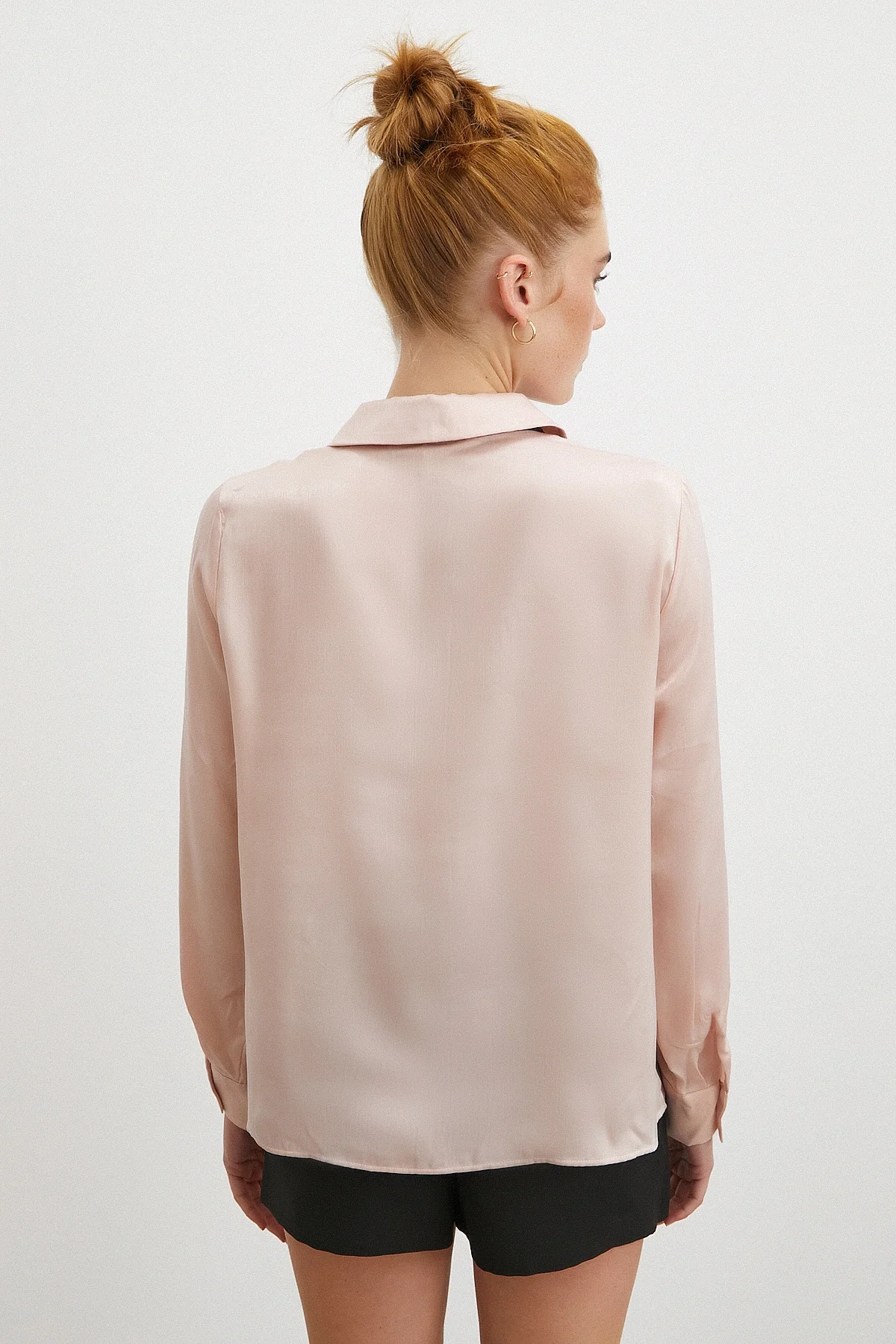 Yaka Bağlamalı Saten Gömlek - Pembe