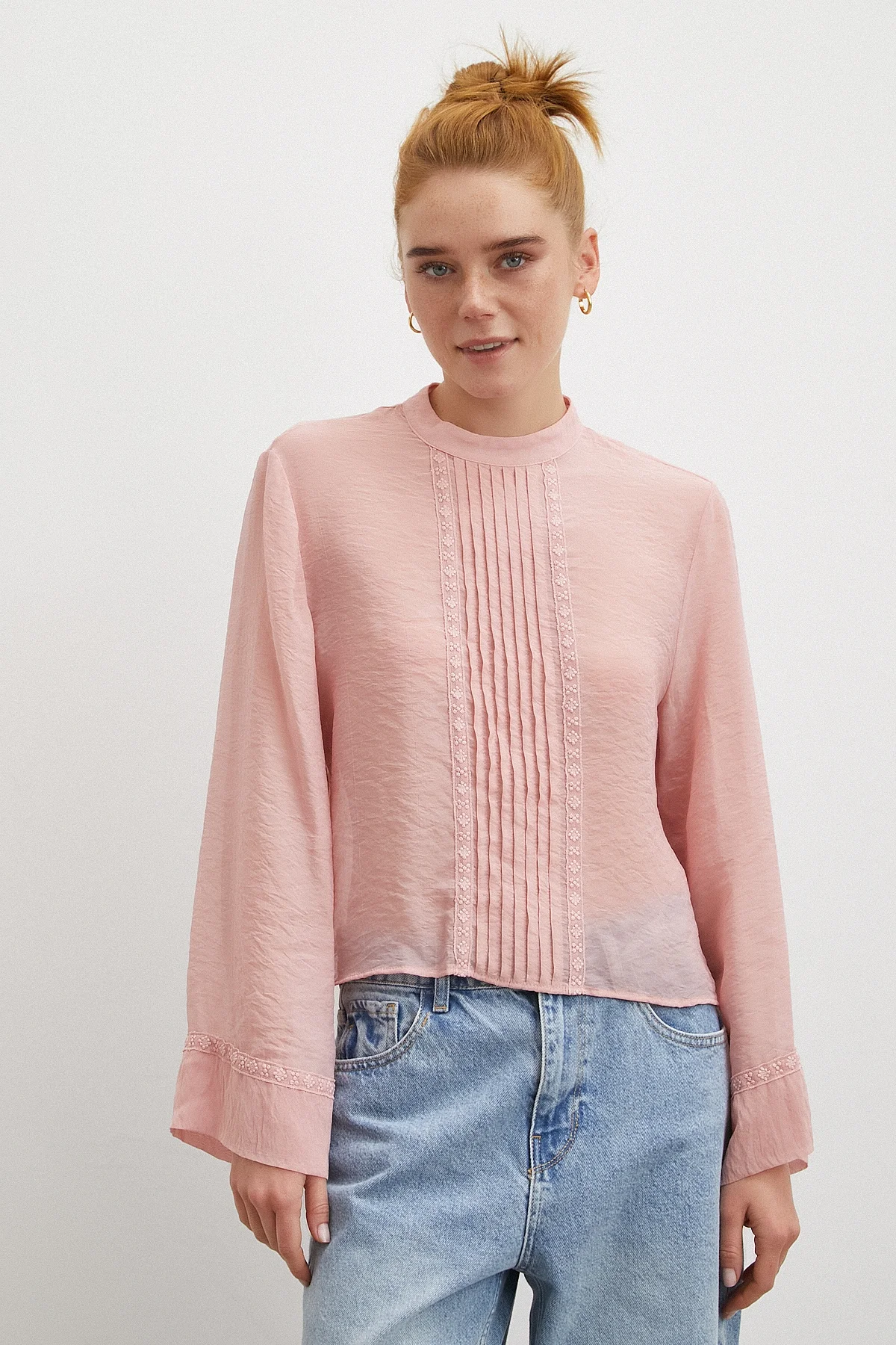 Dantel Kesimli Uzun Kollu Bluz - Pembe