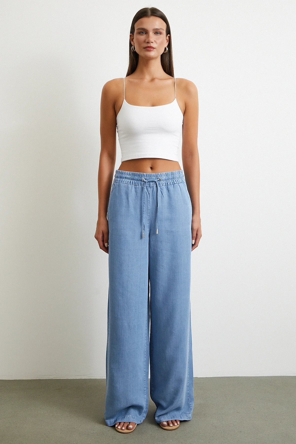 Beli Lastikli Bağcıklı Geniş Paça Pantolon - Mavi