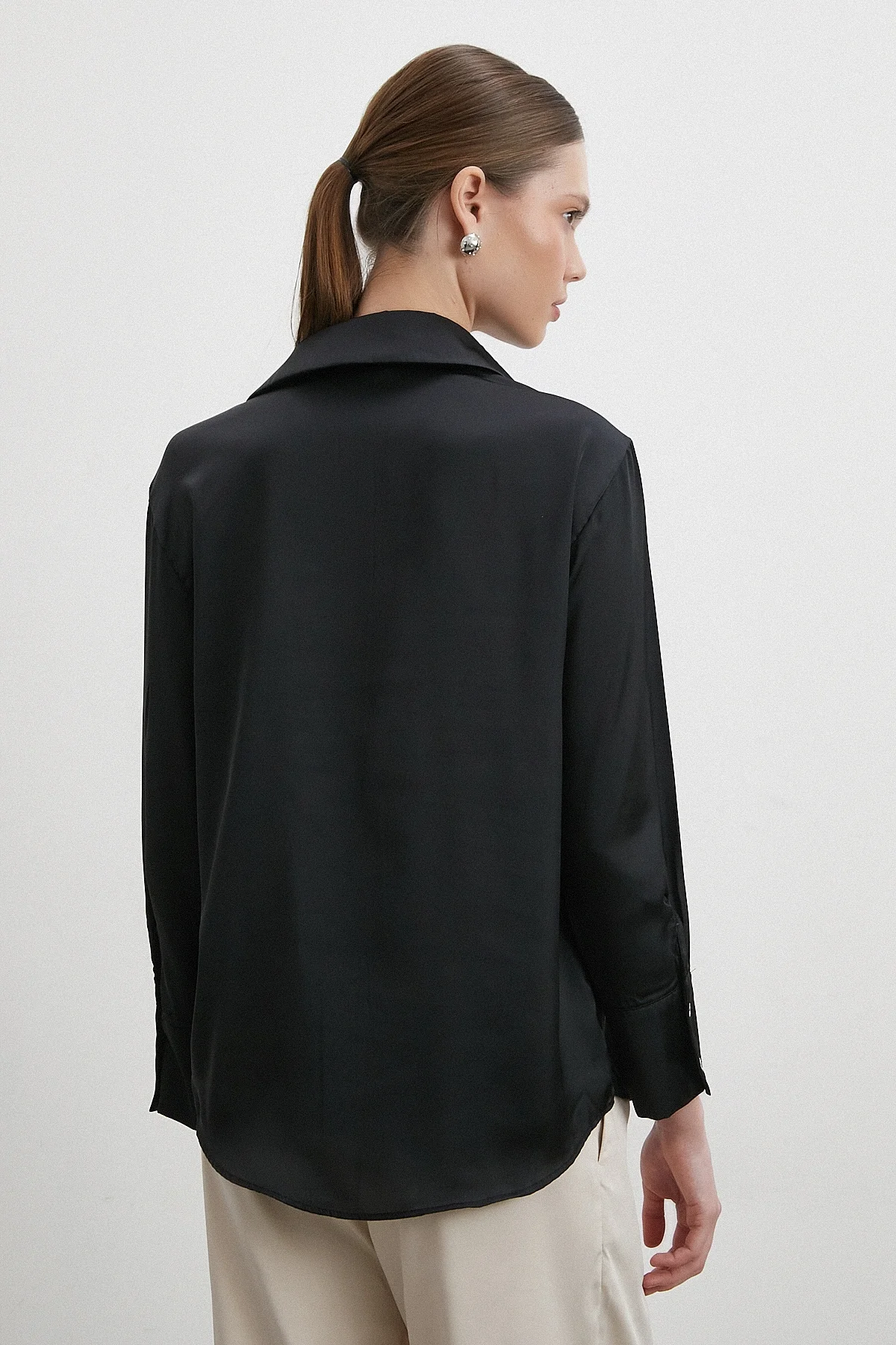 V Yaka Şifon Gömlek - Siyah