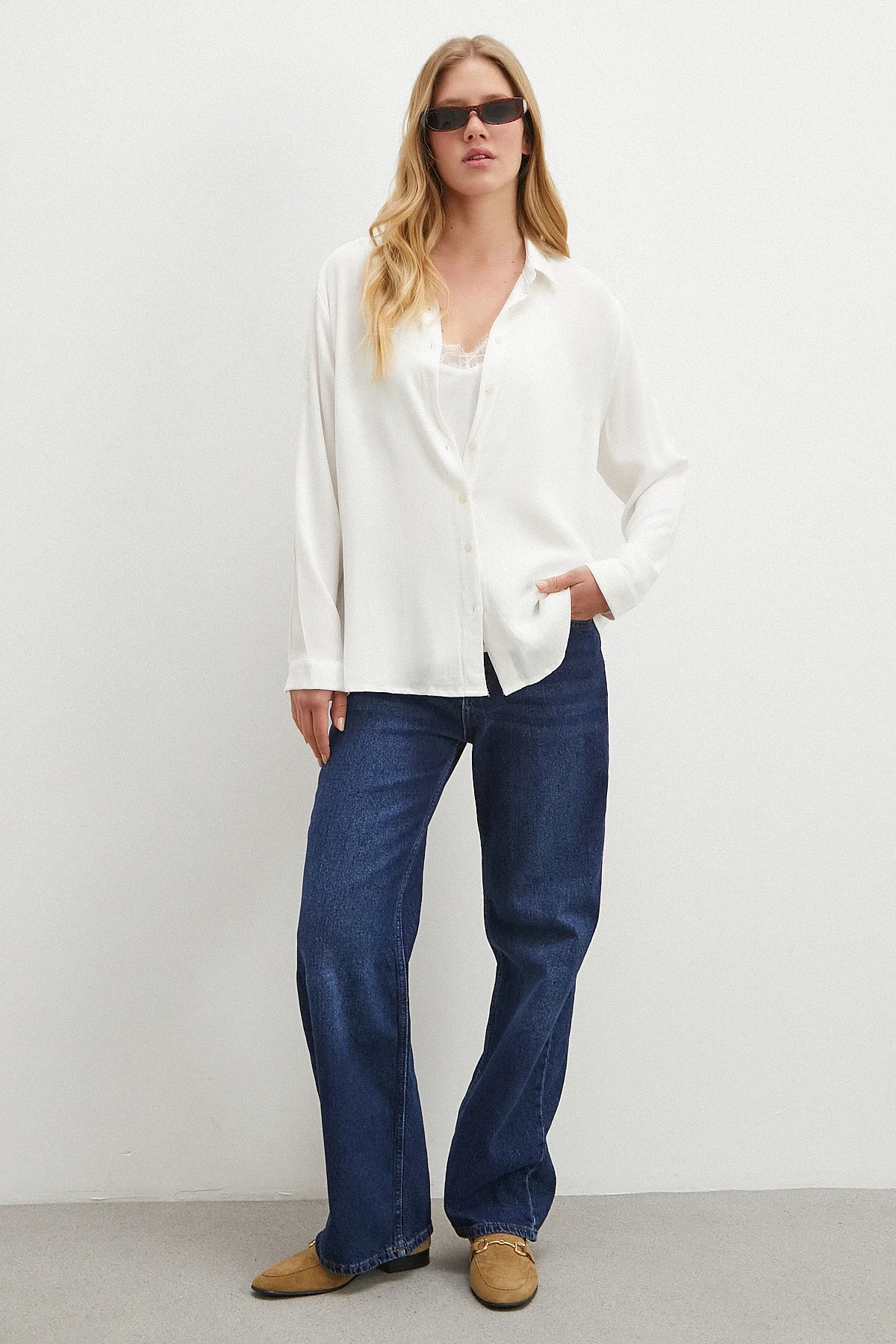 Atlet Detaylı Gömlek - Beyaz