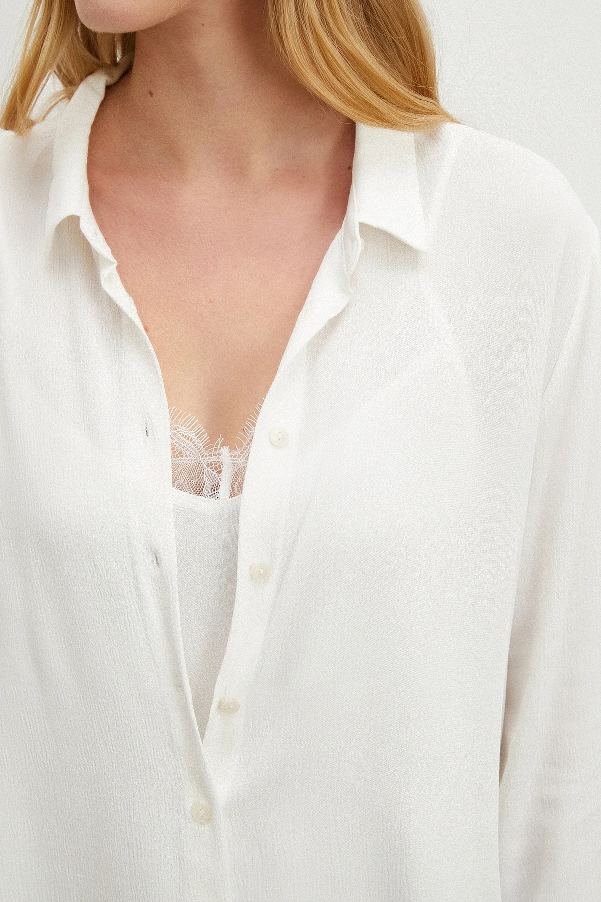 Atlet Detaylı Gömlek - Beyaz