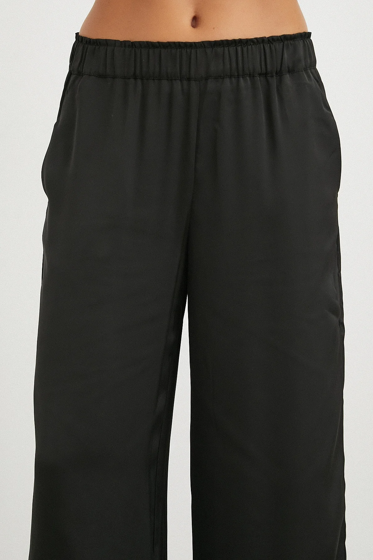 Beli Lastikli Geniş Paça Pantolon - Siyah