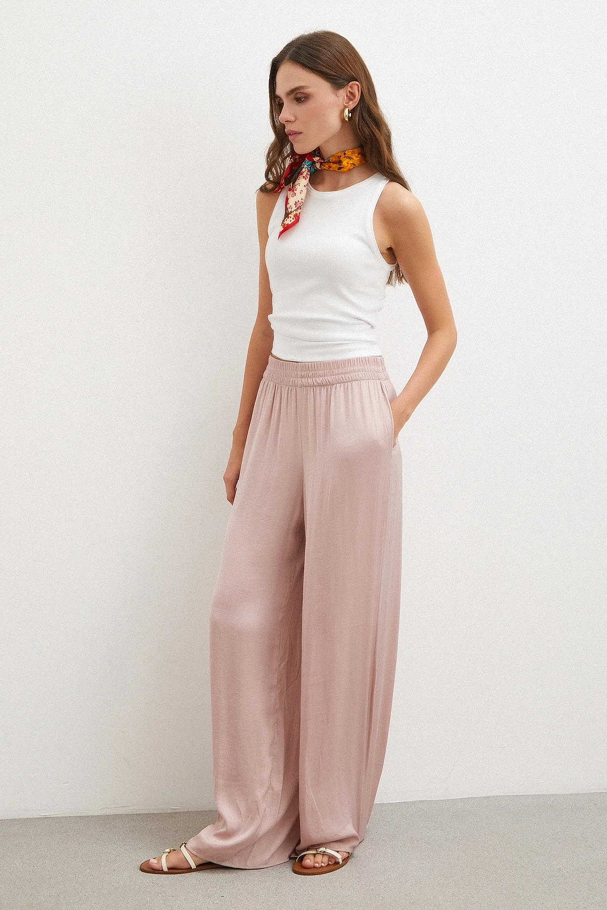 Beli Lastikli Dökümlü Geniş Paça Pantolon - Pembe