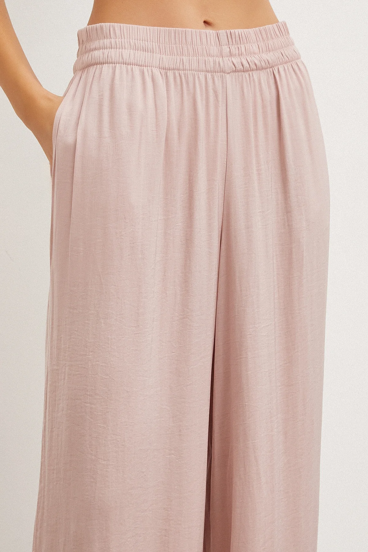 Beli Lastikli Dökümlü Geniş Paça Pantolon - Pembe