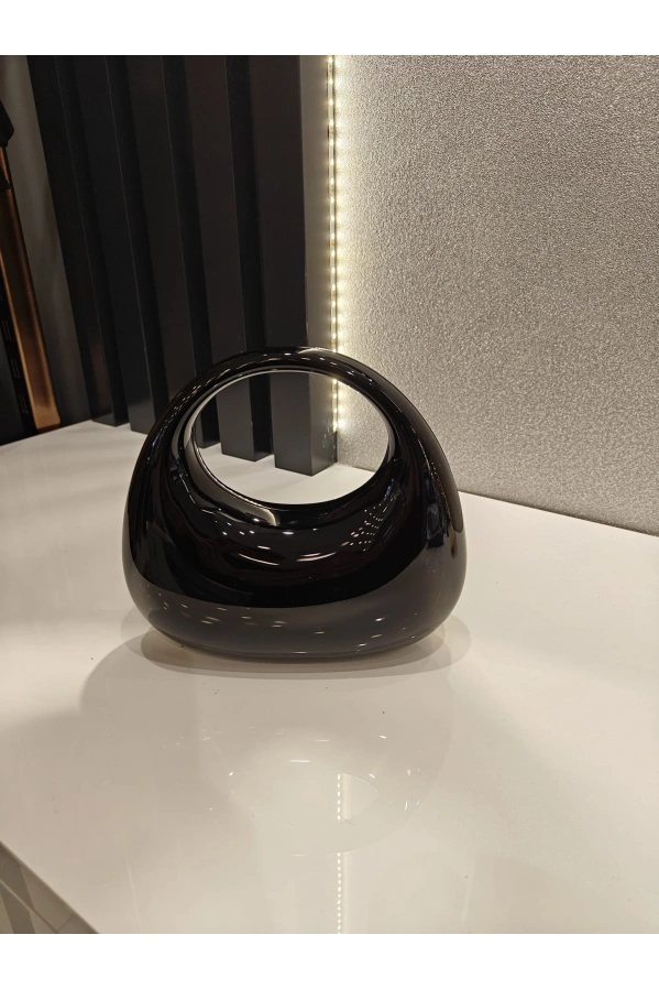 MERİHCE-METALİK KULPLU ÇANTA SİYAH