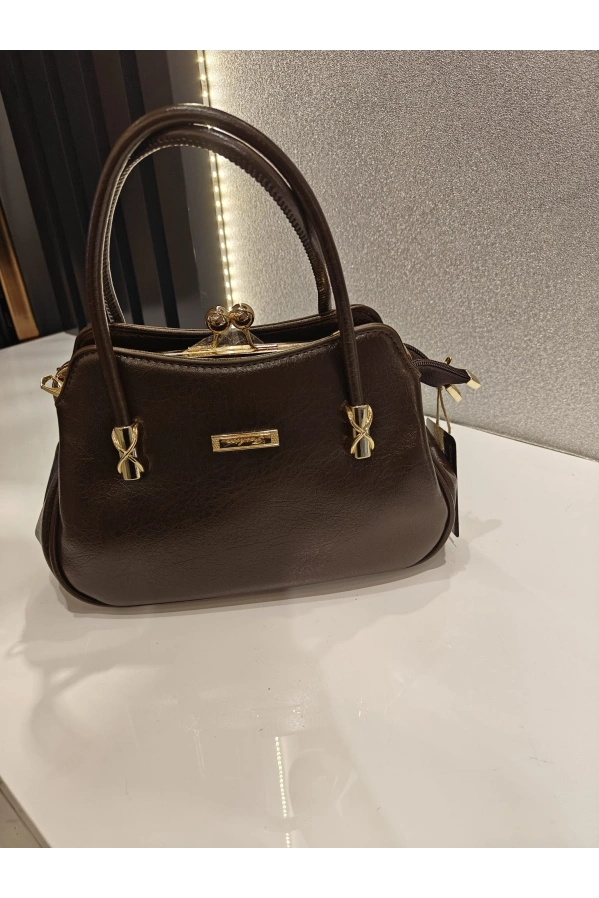 MERİHCE-KLİPSİ KULPLU ÇANTA KAHVE