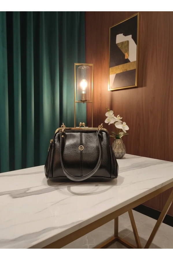 MERİHCE-KLİPSİ TEK KULPLU ÇANTA SİYAH